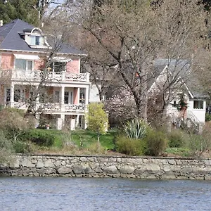 https://lipton-place-by-elegant-waterfront.richmond-hotels.com